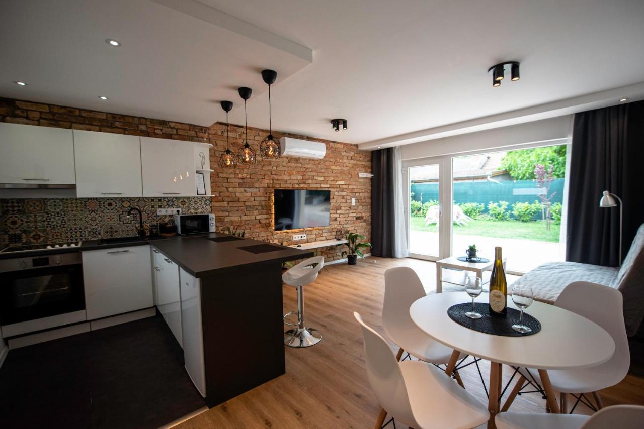 Pitypang Apartman Kapolnasnyek Buitenkant foto